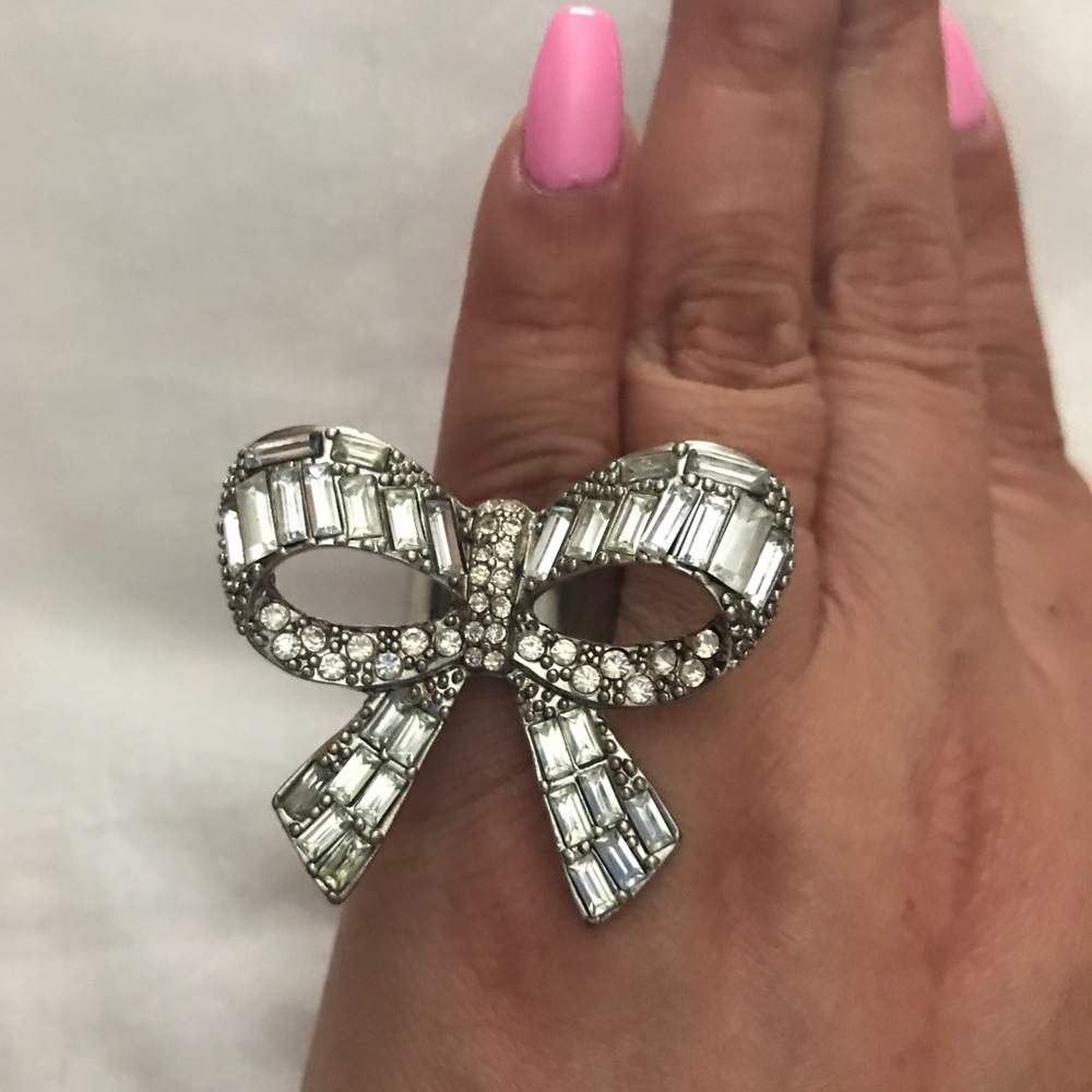 Large Clear/Silver-tone Bow Ring